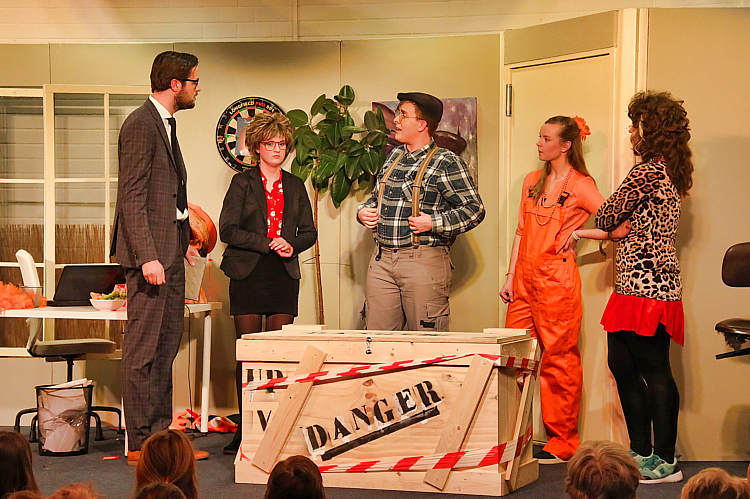 CPJ Waarder-Driebruggen met de klucht 'Dolle beestenboel'_65